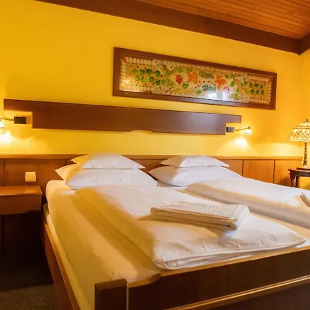 Haus Anna Appartementhaus * Bad Kleinkirchheim