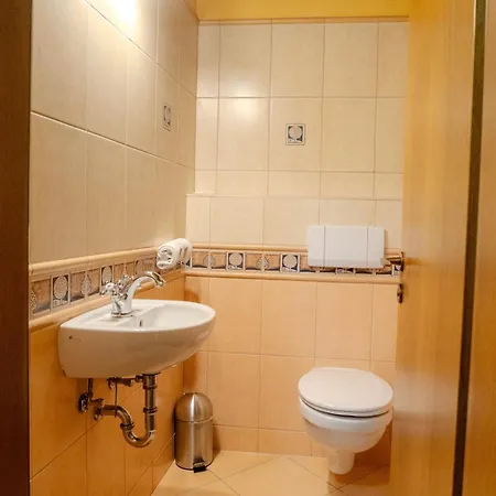 Haus Anna Appartementhaus * Bad Kleinkirchheim